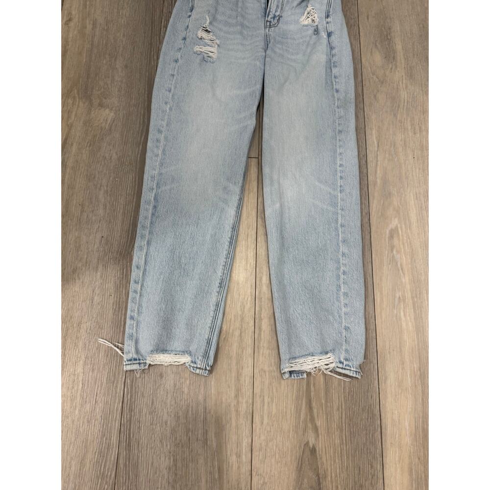 American Eagle High Rise 90's BF jeans - Picture 3 of 10